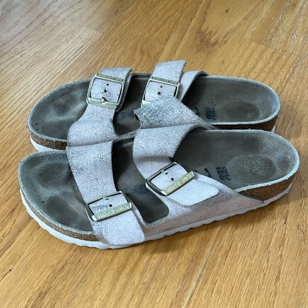 Birkenstock Arizona sandals size 38 light pink/tan metallic leather